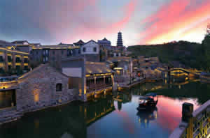 Gubei Water Town Day Tour from Beijing Jiuhua Hot Spring Experience