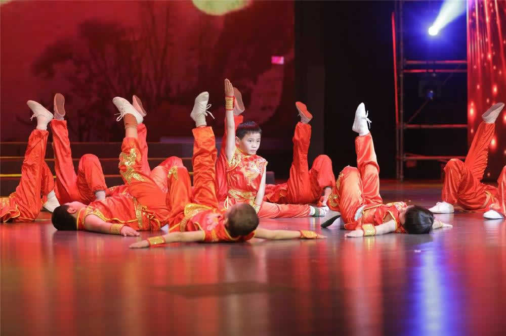Beijing Night Group Tour of Kungfu Show