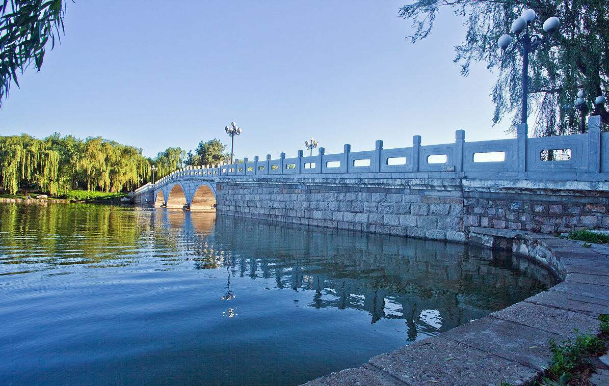 houhai lake.jpg