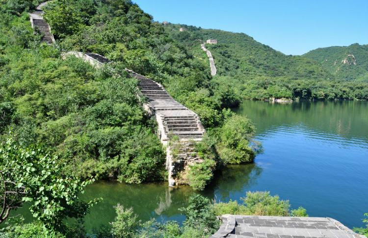 Huanghuacheng_Great_Wall_1.jpg