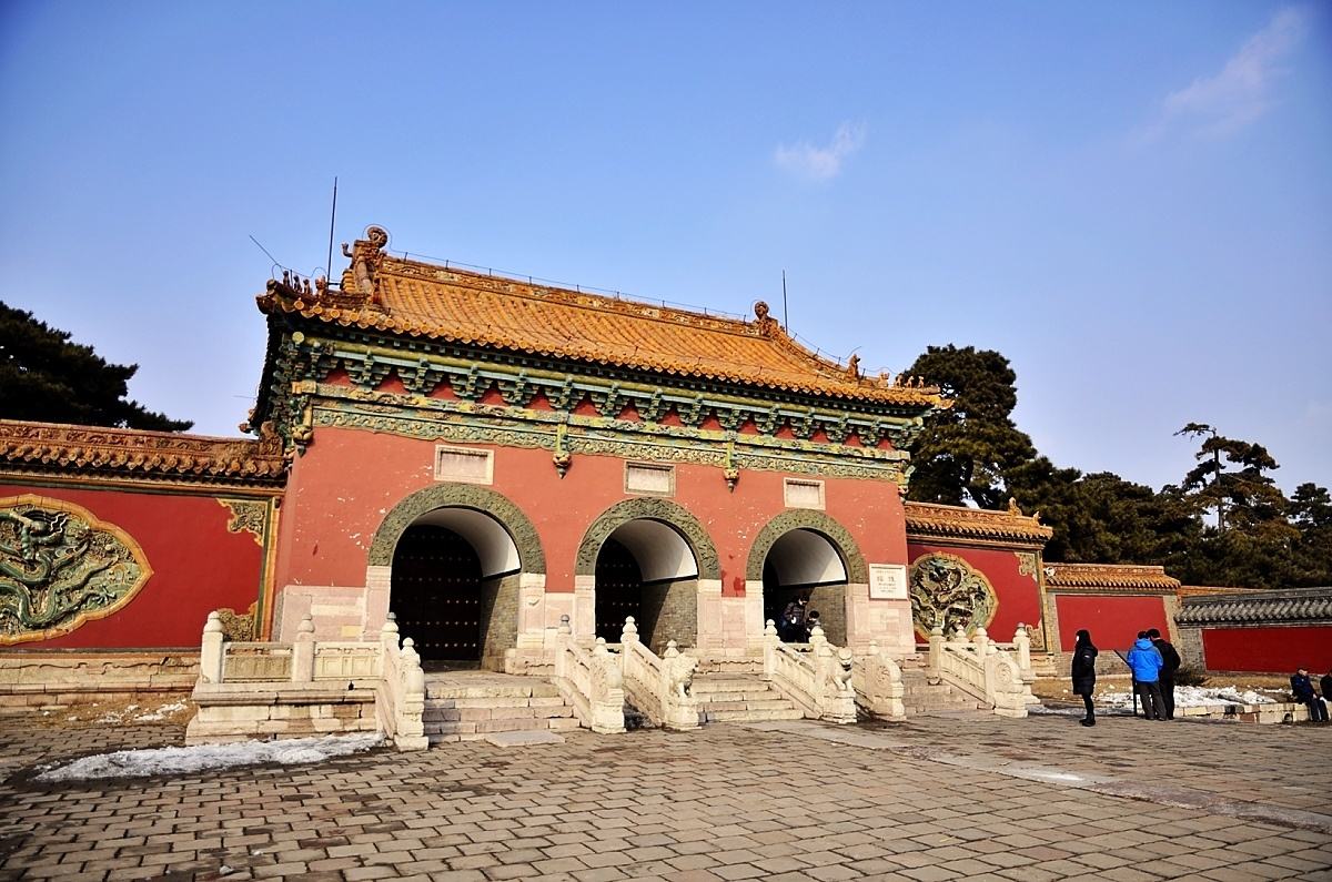 Zhaoling_Tombs.jpg