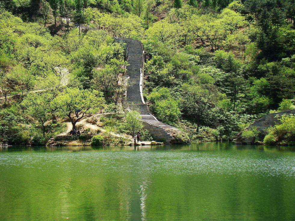 Huanghuacheng_Great_Wall_3.jpg