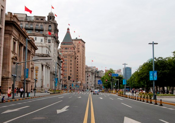 The Bund in Shanghai_03.png