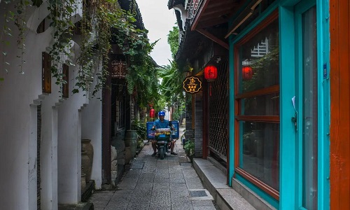 Deep-Lanes-And-Quiet-Alleys Deep-Lanes-And-Quiet-Alleys