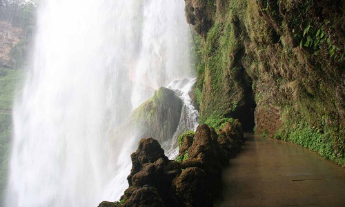Waterfall-Cave-Guizhou