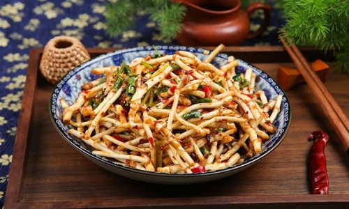 Stir-Fried-Smoked-Pork-With-Fish-Mint-Guizhou