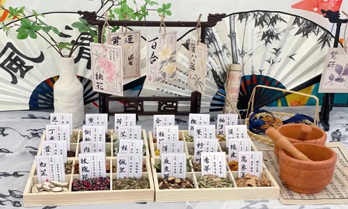 Making-Traditional-Herbal-Sachets