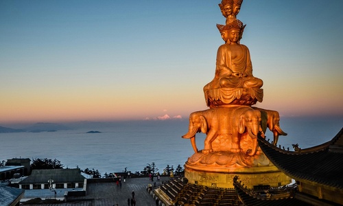 Mount-Emei
