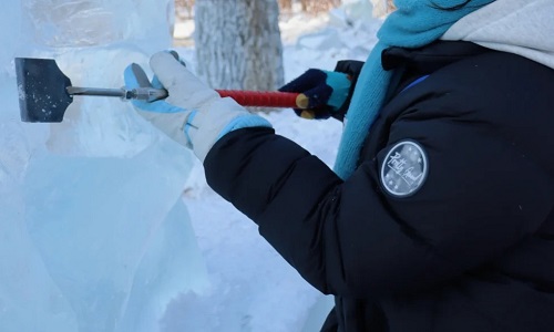 Ice-Sculpture-Harbin