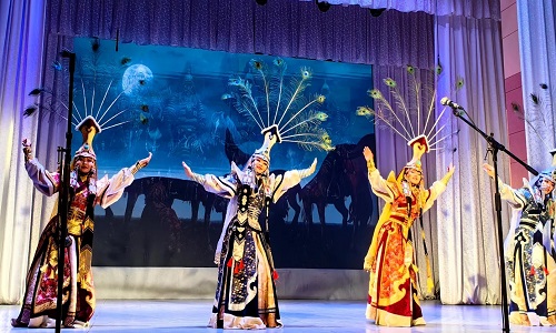 Mongolian-Dance-Mongolia