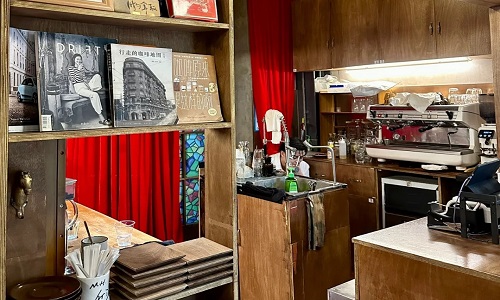 Metal-Hands-Coffee-Beijing