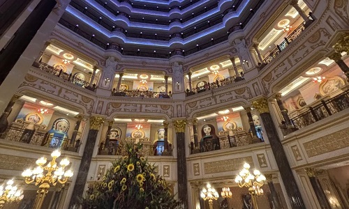 Matryoshka-Doll-Hotel