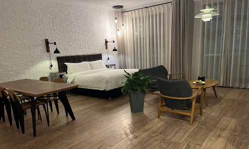 Yi-Stack-Hotel