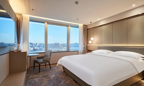 Howard-Johnson-Paragon-Hotel