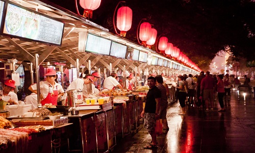 Donghuamen-Night-Market