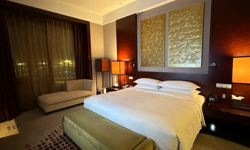 hiltoninn-pek hiltoninn-pek